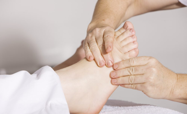 Client receiving a holistic massage